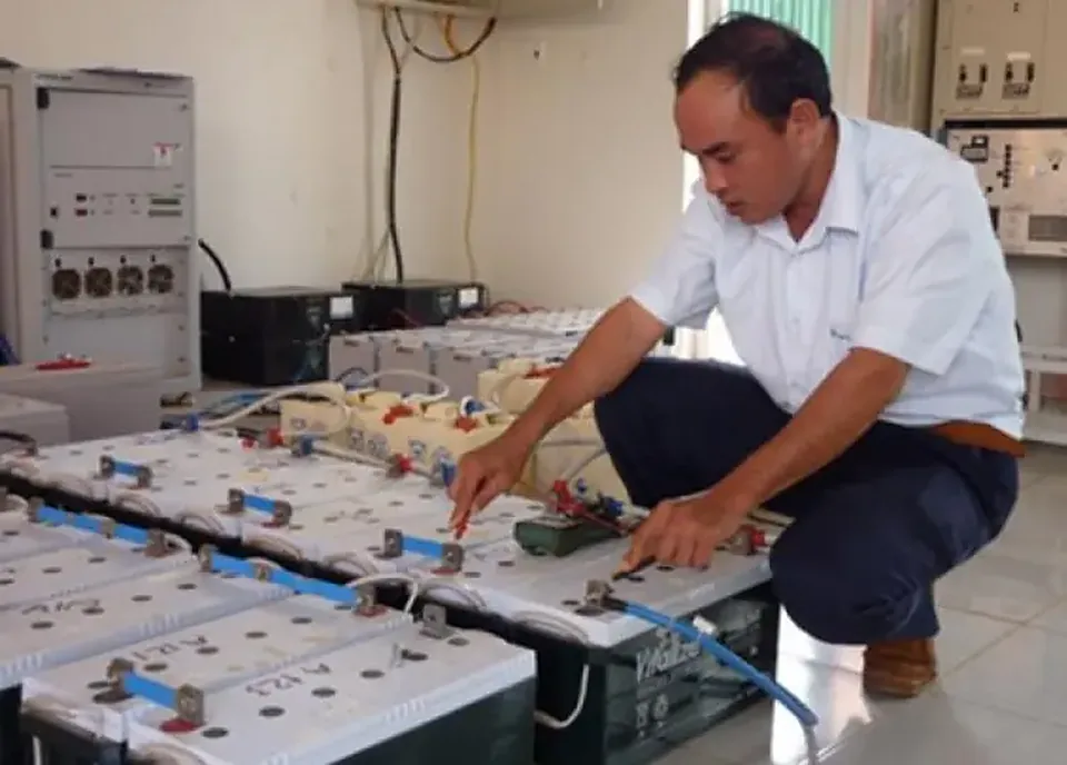 Thu gom, xử lý bình ắc quy chì thải